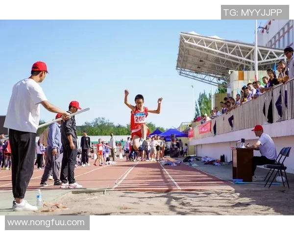 竞技体育发展与创新:探索新时代体育竞争力与全球化趋势的融合路径 竞技体育发展与创新:探索新时代体育竞争力与全球化趋势的融合路径