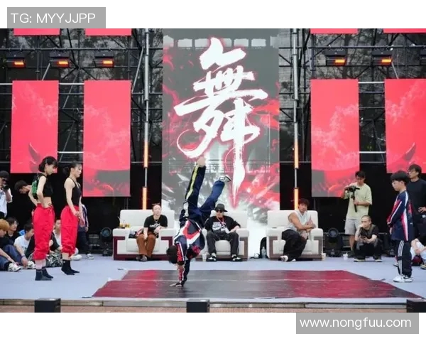 街舞热潮来袭:深入南京街舞队的节奏与魅力探秘之旅 街舞热潮来袭:深入南京街舞队的节奏与魅力探秘之旅